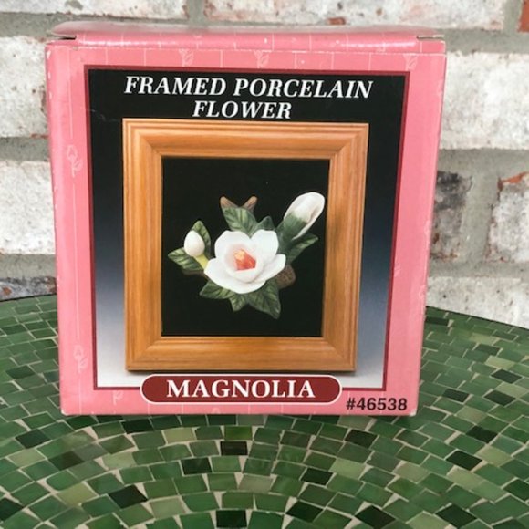 VINTAGE FRAMED PORCELAIN MAGNOLIA #46538 - Picture 8 of 8